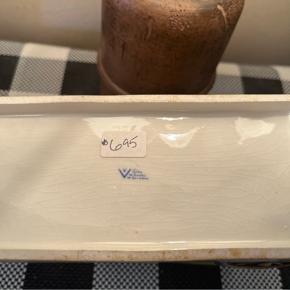 COLLECTIBLE HUMMEL FIGURINE THE MAIL IS HERE HORSE DRAWN CARRIAGE CHRISTMAS GIFT - Picture 6 of 7